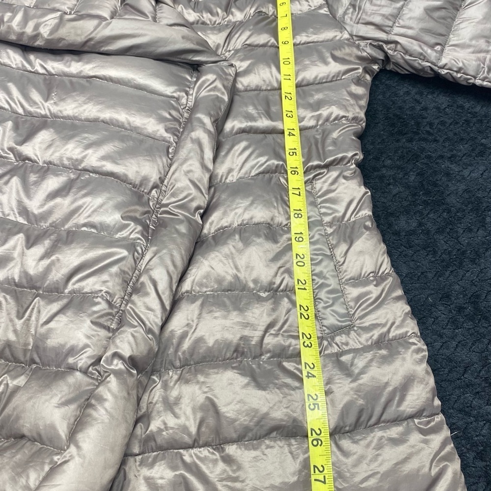 T Tahari Metallic Gray Puffer Jacket Women’s S Pockets Zip Snap 80 Down 20 Feath - Picture 11 of 13